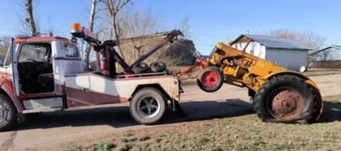 towing tractor